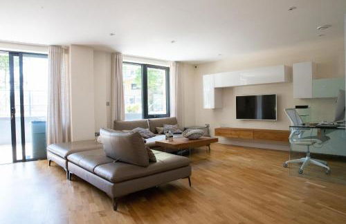 Luxury 3-BR near Tower Bridge Family & Business Ready - Foto 2