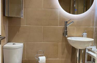 Spacious Duplex Apartment in Greater Manchester - Fast Wifi - Kingsize Bed - Foto 5