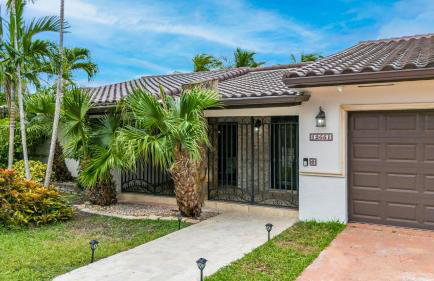 Tropical Oasis with Heated Pool and BBQ - Foto 2