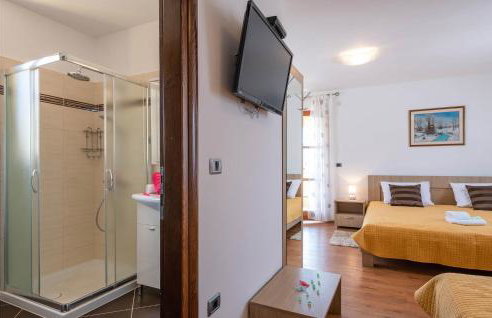 Nice Home In Hr-52215 Vodnjan - Foto 38