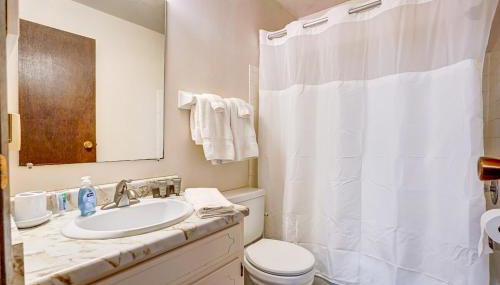 Walk to hospital&campus - Free parking with desk & works - Foto 3