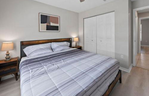 Relaxing 3BR Heated Pool & Hot Tub Retreat - Foto 9