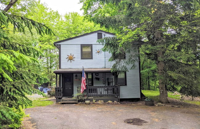 Harmony Cottage by Avantstay Lake Access, Hot Tub, Fire Pit, & Game Room - Foto 38