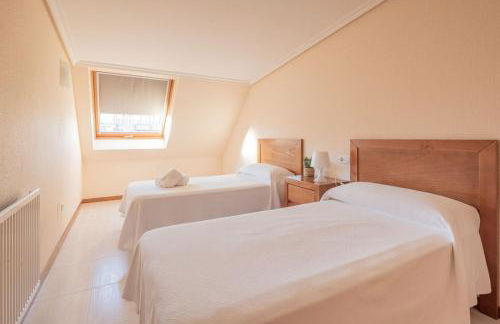 Primera Linea de Playa Samil Costa con Garaje Incluido - Foto 2