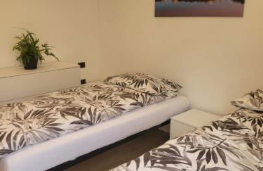 Apartment Sweet Retreat - Photo 17