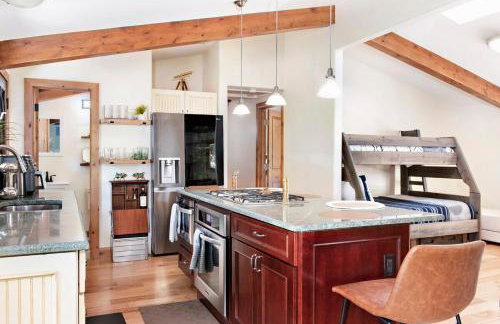 Million Dollar Creekside Treehouse Hottub Rafting Hiking Fishing and Mins to Glenwood and Hotsprings - Foto 34