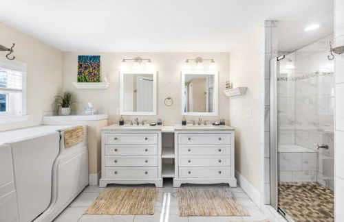 300 Degree Views, NEW HotTub, Firepit, Lighthouse - Foto 44