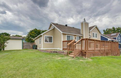 Grill, Fireplace and Fenced-In Yard Thornton Home! - Foto 23