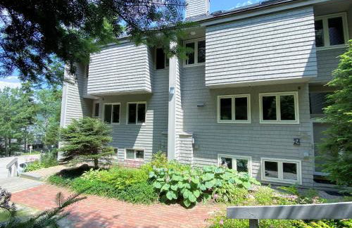 R7 Ski-in Ski-out Bretton Woods Townhome on 2-mile home trail Mt Washington views - Foto 22