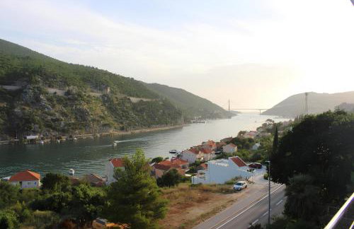 large & spacious apartment with fantastic views - Foto 1