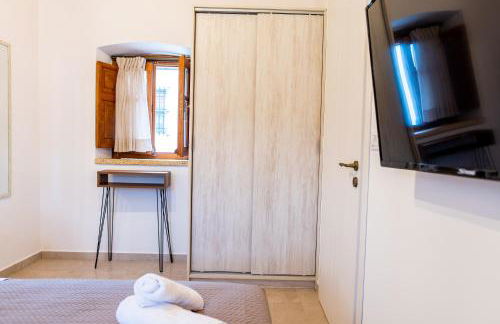 Paradisi Stone House - Photo 18