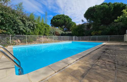 T2 Havre de paix avec Bureau & Wifi - Parking privé - Piscine & Salle sport communs - Foto 7