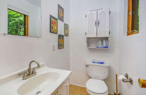 Jacobia Lakefront Retreat - Photo 9