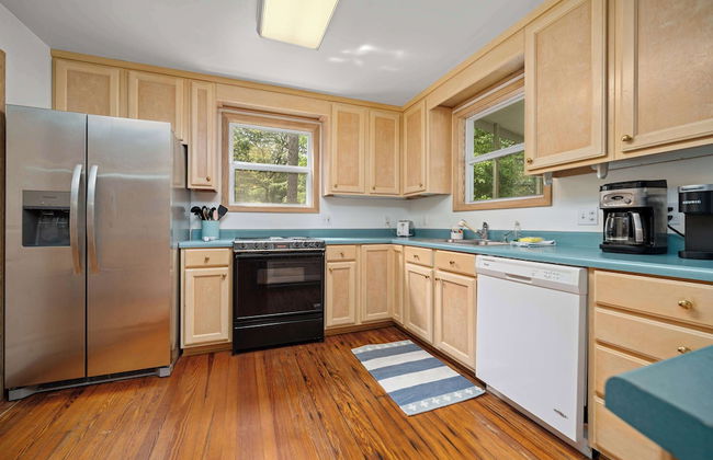 Secluded Waterfront Retreat for 23 Dock, Pets OK - Foto 14