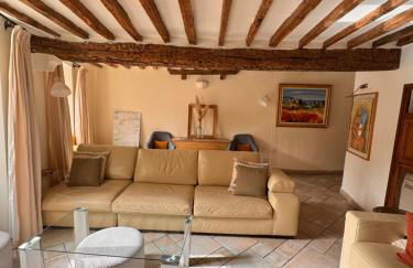 L'élégante - maison de ville avec bains à remous - parking inclus - Foto 5