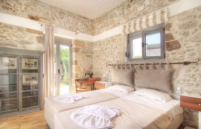 Authentic 10 Person Villa Near the Sea - Foto 7