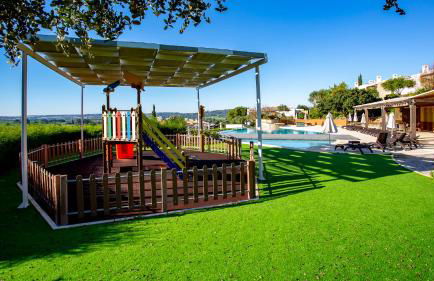 Vale da Ribeira 2BDR House W/ Pool by LovelyStay - Foto 27