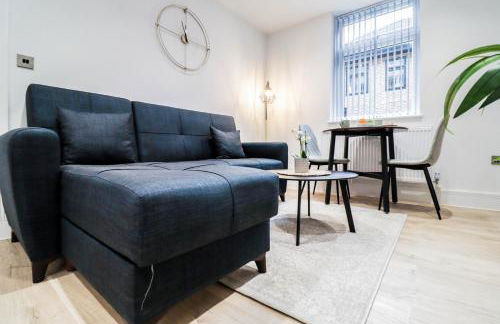 The Dashwood Suite - 2BR Modern Apt with Stylish Design Decor, Free Secure Underground Parking & 50" Smart TV - Foto 35