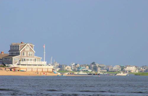 Camp46 Luxury Oceanfront Plum Island Cottage - Foto 47