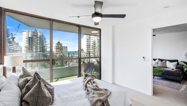 Luxe 2 Bedroom Oceanview Retreat on Fern - Foto 4, Habitación