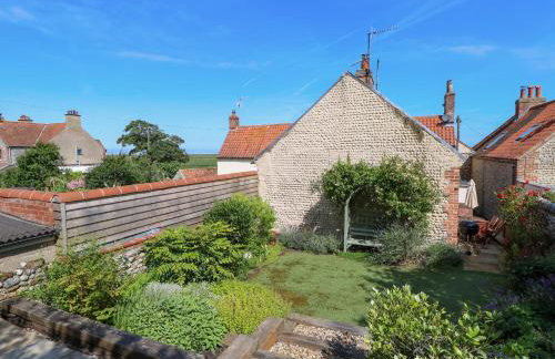 Beach Cottage - Photo 33