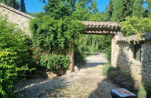 Grand Mas Provençal avec jacuzzi - Foto 8