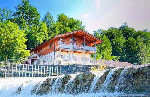 Ferienhaus Bachperle - Alpenidyll mit Kamin, Balkon oder Terrasse für Genießer - Foto 1
