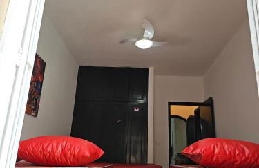 Casa Maravilhosa, Pé na Areia com Piscina, Área Gourmet com Churrasqueira em Deck Coberto Frente a Piscina, Mesa de Bilhar, 4 Quartos Confortáveis, Sendo 2 Suítes, Cozinha Americana e Sala de Jantar, Ampla Garagem para 6 Carros - Mercado na rua da Casa - Photo 30