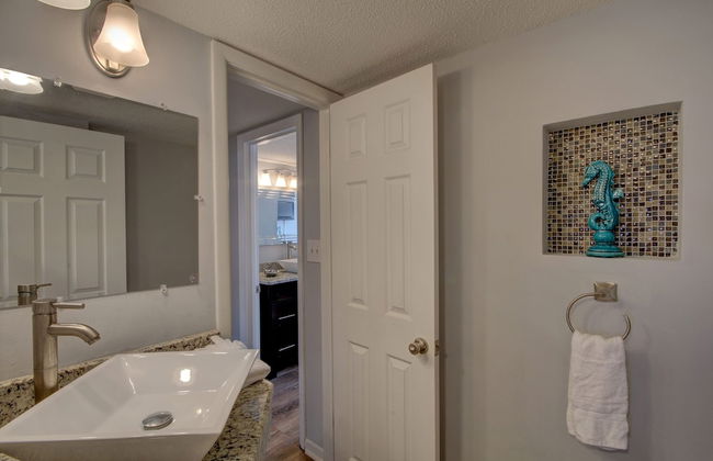 243 El Matador 2 Bedroom Condo by RedAwning - Photo 14