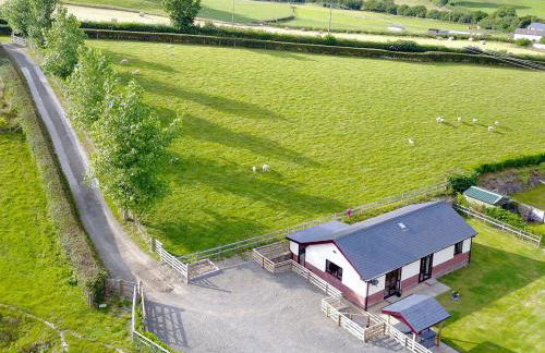 River Cottage - Photo 2