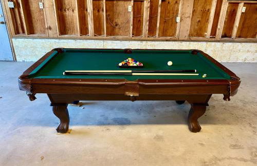 Hot Tub + Views | Cozy Retreat - Foto 9