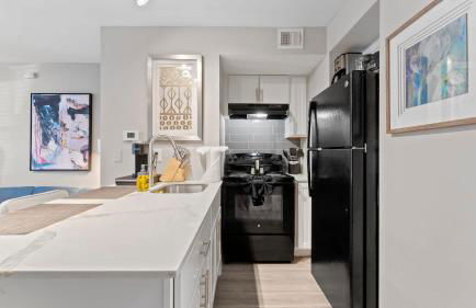 Cozy Efficiency Studios Close to Downtown and Domain - Foto 3