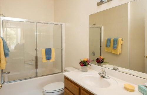 Refreshing Sedona Sanctuary with Pool and Hot Tub for Family - Foto 7