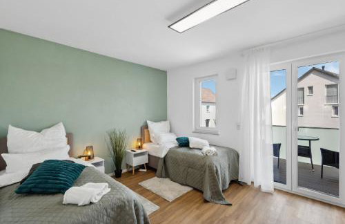 Harmonie Homes - Built in 2025 - High-Quality Beds & Linen - Full Kitchen - Fiber WiFi - 4K Smart TV - 2 Balconies - Elevator - Free Private Parking - Near Augsburg - 20 Min via Autobahn to Munich-West - Foto 8