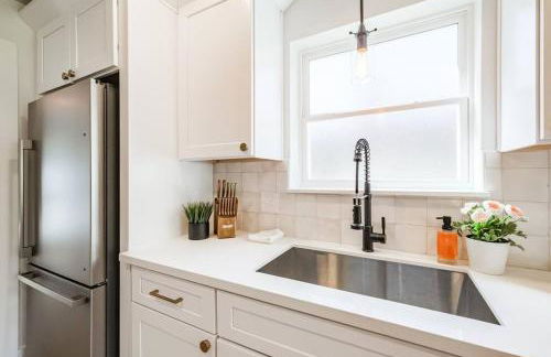 Rena Home Sleeps 8 Yard King Ensuite - Foto 2