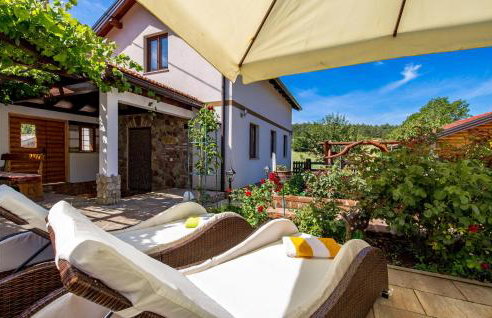 2 Bedroom Luxurious Home In Senj - Photo 10