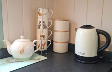 Luxury Shepherd's Hut - The Hyde - Photo 17