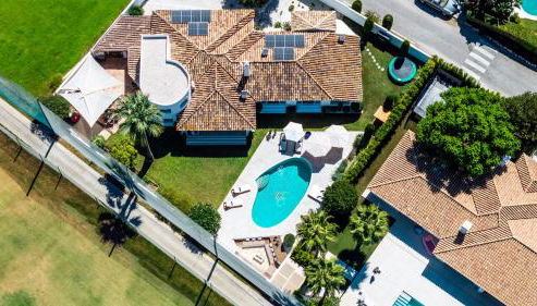 VACATION MARBELLA I Villa Moss, Golf-front, Swimming-pool, Minutes from the Marina and the Beach - Photo 2