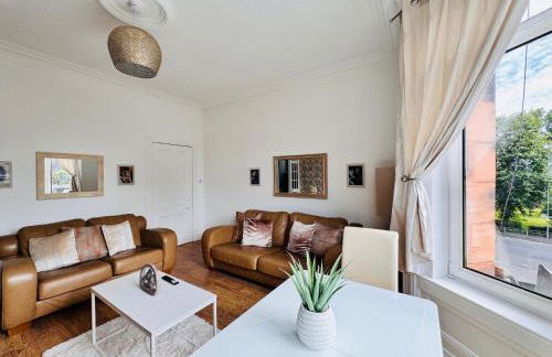 THE RESTING LION - Gourock Town Center Holiday Home Apartment - Foto 13