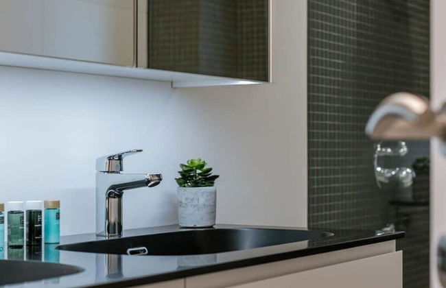 Spacious Apartment With Parking on Prime Location - Foto 21