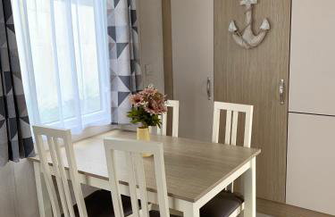 Mollys Retreat pet friendly three bed caravan with small garden Newquay Bay Resort Quieter area of park - Foto 8