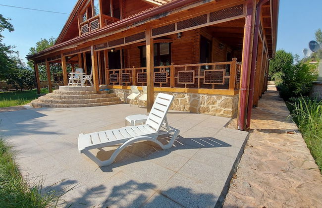 Wooden Villa w Private Garden Orchard -room w AC - Foto 4