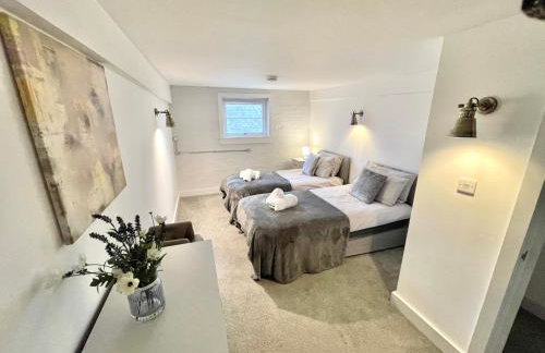 Fantastic convenient 2 Bedroom 2 bathroom Perfect for Stansted Airport, 3 minute walk to Bishops Stortford Train Station! - Foto 17