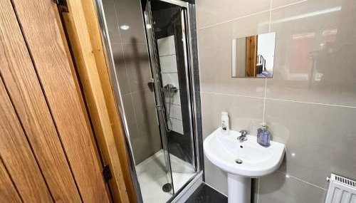 Full Studio Near Heathrow Airport & London - Foto 5, Shower
