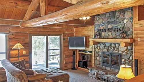 Wonderful Home on Sand Lake with Expansive Porch! - Foto 2