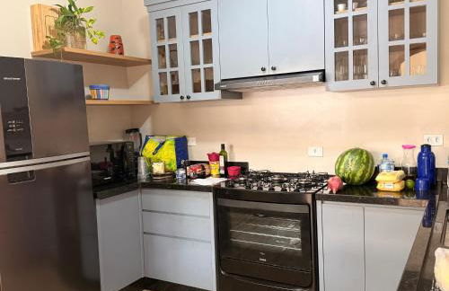 Praia das Cigarras São Sebastião a 50 metros da praia - Wi-Fi - 500 Mega - Foto 6