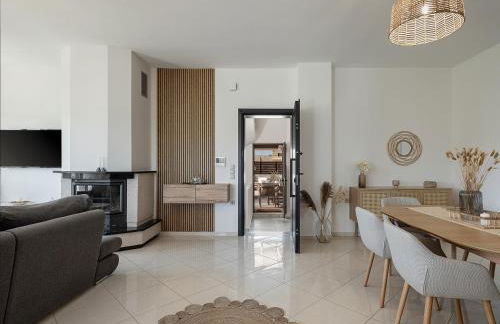 Sol Luxury Apartment - close to the beach with a private heated mini pool - Foto 30
