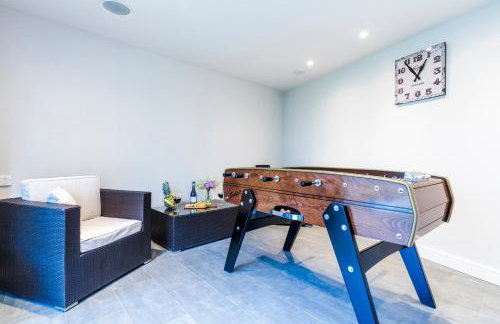 Cozy 3 Bedroom Terrace Cottage in Epsom - Photo 47