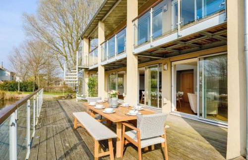 Garden Villa CW70 HOT TUB Lakeside Spa - Foto 8