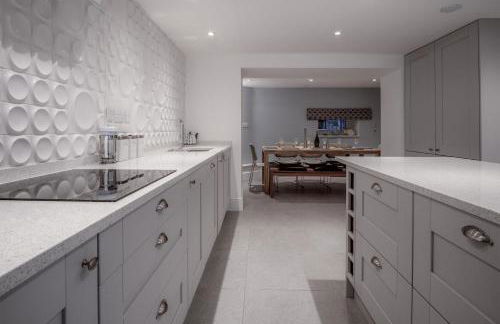 Caleb's Cottage - 4 Bedroom Cottage - Solva - Photo 2